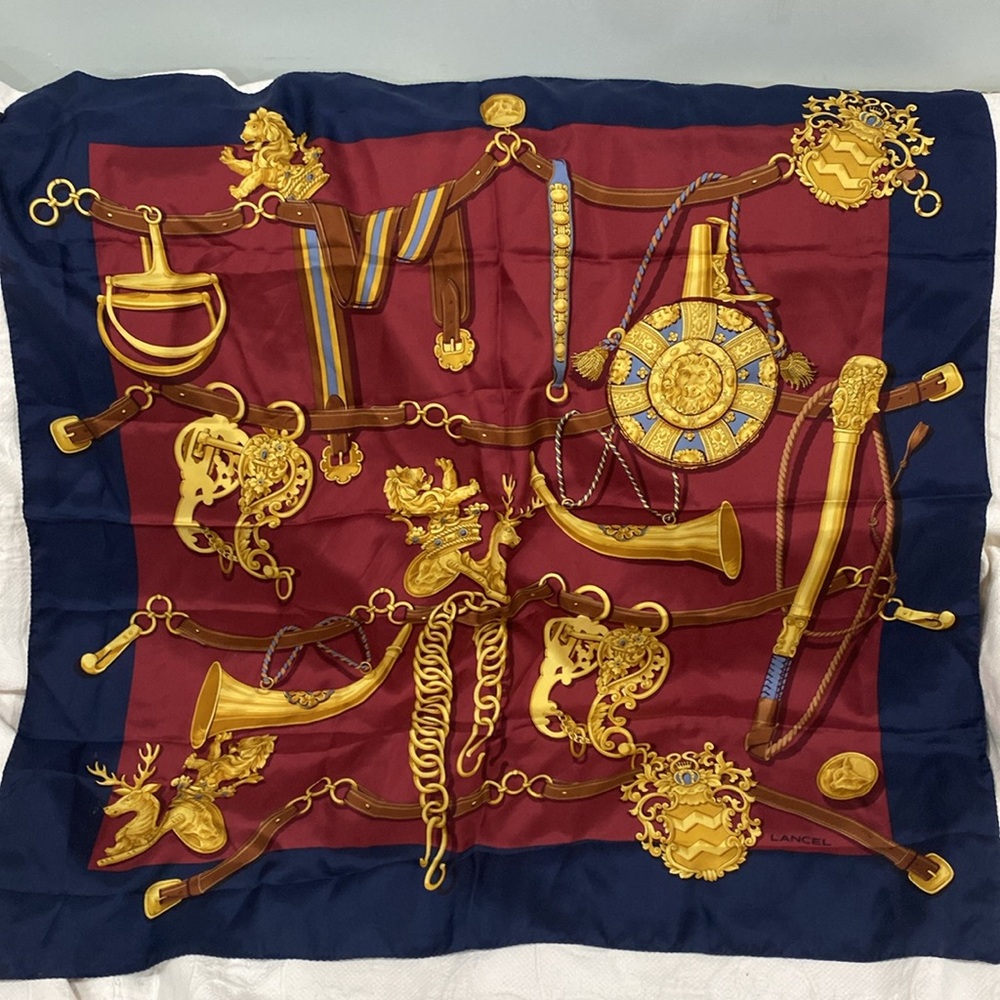 LANCEL SILK SCARF 🧣 MADE IN ITALY 34” square lions 🦁 wolf crown chains